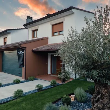 Semesterbostad Yuhom, Casas Con Alma. Xacedos 7 *